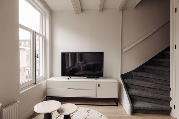 Medium property photo - Eerste Lindendwarsstraat 1H, 1015 LE Amsterdam